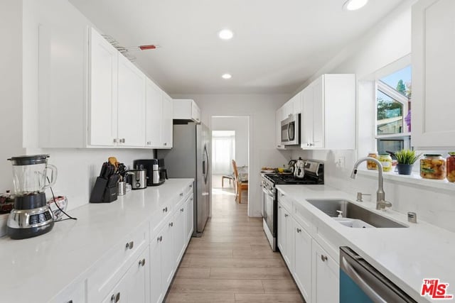10401 Amigo Avenue, Porter Ranch, CA 91326 — photo 4 of 56