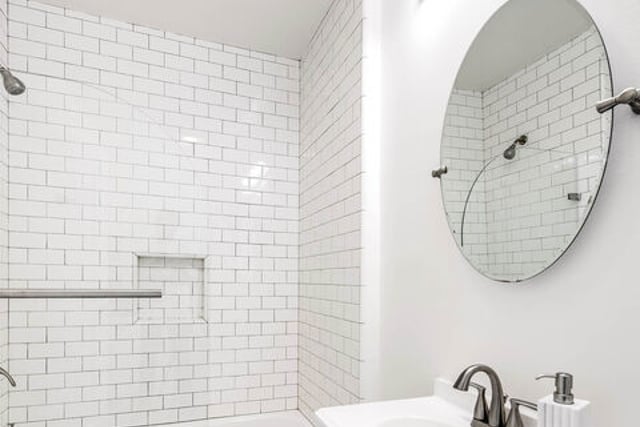 838 N Ridgewood Place, Los Angeles, CA 90038 — photo 17 of 34