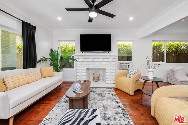 838 N Ridgewood Place, Los Angeles, CA 90038 — photo 4 of 34