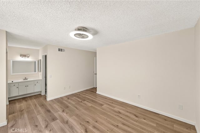 11440 Amigo, Los Angeles, CA 91326 — photo 22 of 43