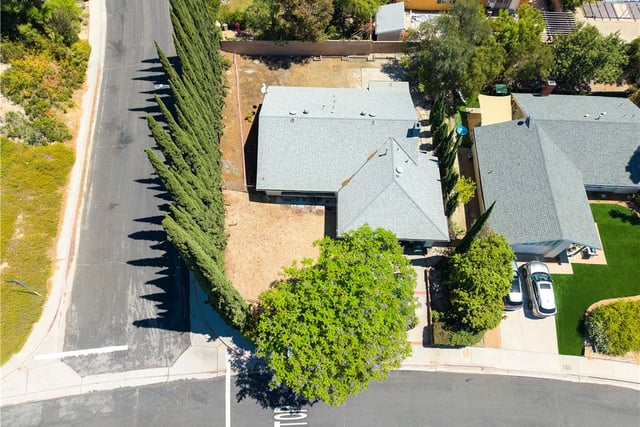 11440 Amigo, Los Angeles, CA 91326 — photo 41 of 43