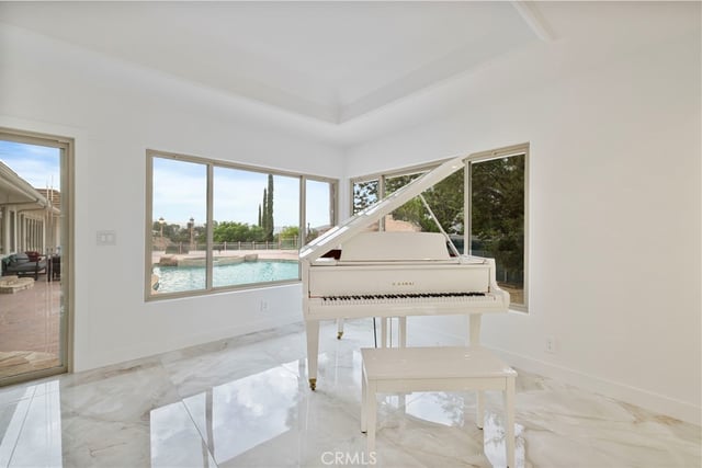 4651 Ellenita Avenue, Tarzana, CA 91356 — photo 11 of 73