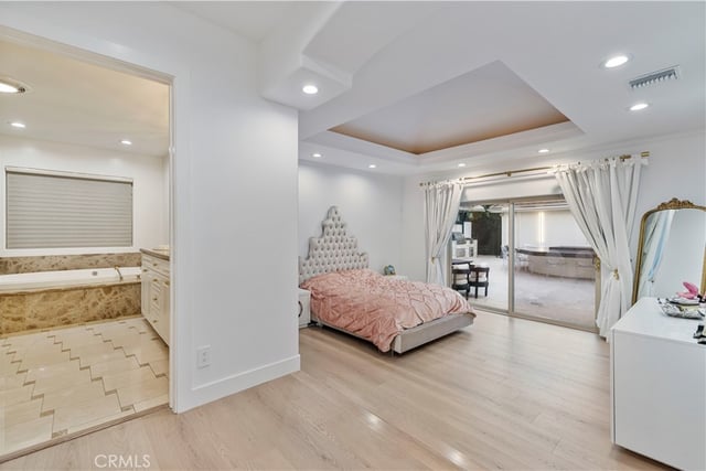 4651 Ellenita Avenue, Tarzana, CA 91356 — photo 30 of 73