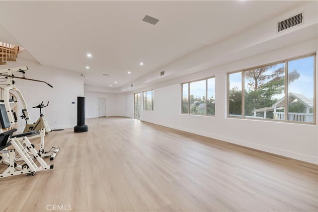4651 Ellenita Avenue, Tarzana, CA 91356 — photo 43 of 73