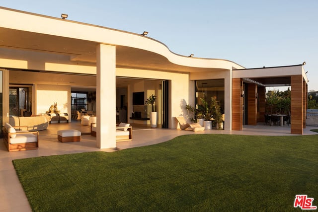 455 Castle Place, Beverly Hills, CA 90210 — photo 13 of 30