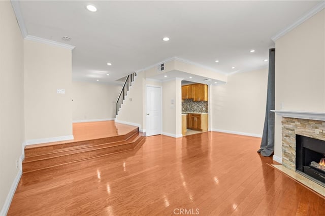 528 E. San Jose Ave 110, Burbank, CA 91501 — photo 9 of 38