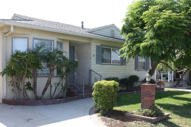 3922 Snowden, Long Beach, CA 90808 — photo 2 of 32