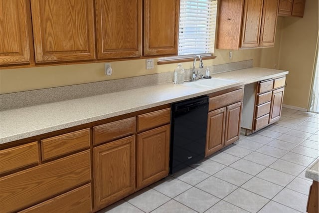 3922 Snowden, Long Beach, CA 90808 — photo 4 of 32