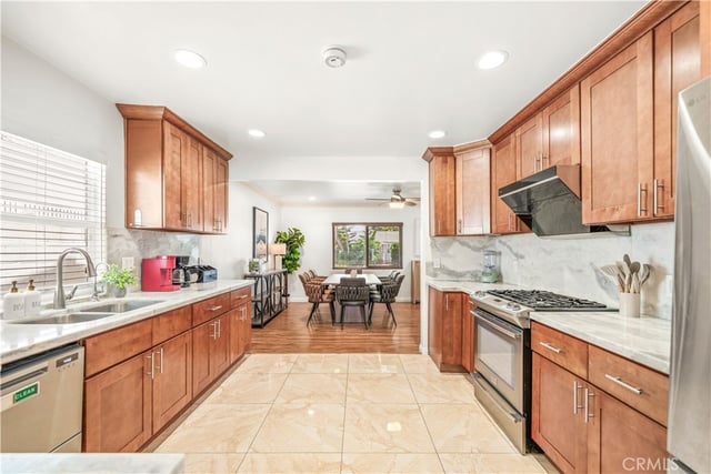 15213 Daphne Avenue, Gardena, CA 90249 — photo 9 of 24