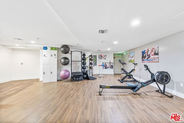 11011 Huston Street 410, North Hollywood, CA 91601 — photo 24 of 34