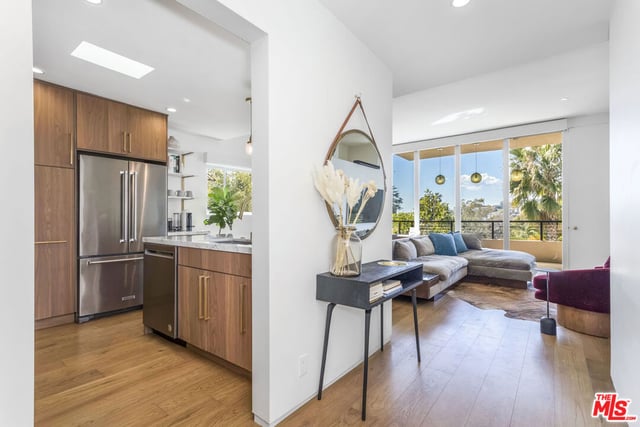 6826 Iris Circle, Los Angeles, CA 90068 — photo 5 of 48