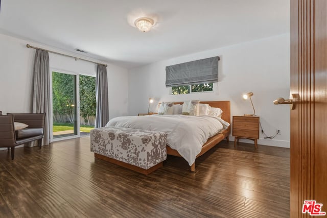 4445 Vantage Avenue, Los Angeles, CA 91604 — photo 11 of 34