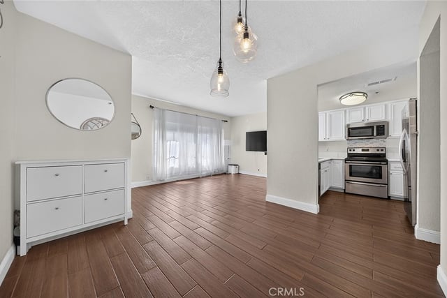 720 W 4th 318, Long Beach, CA 90802 — photo 20 of 59