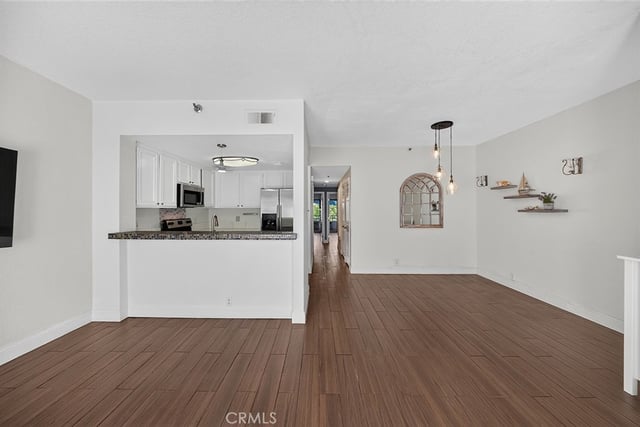 720 W 4th 318, Long Beach, CA 90802 — photo 23 of 59