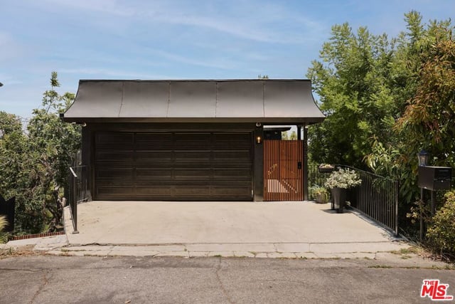 3731 Blue Canyon Drive, Studio City, CA 91604 — photo 23 of 24