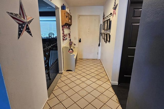 1287 Nonchalant Drive, Simi Valley, CA 93065 — photo 4 of 28