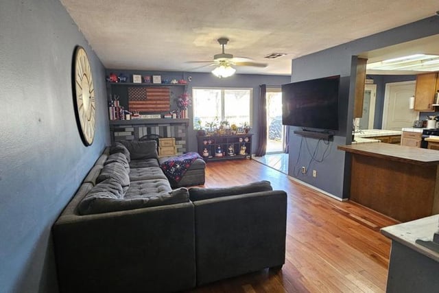 1287 Nonchalant Drive, Simi Valley, CA 93065 — photo 5 of 28