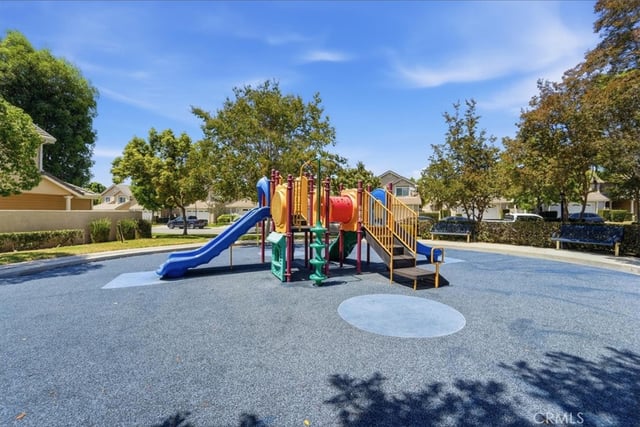 3859 Thorncroft Lane E, Inglewood, CA 90305 — photo 32 of 40