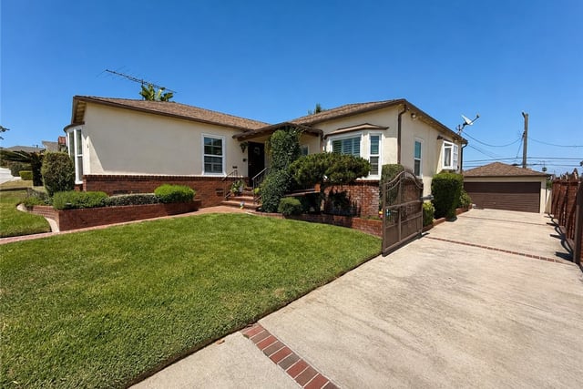 5138 Southridge, Los Angeles, CA 90043 — photo 2 of 40