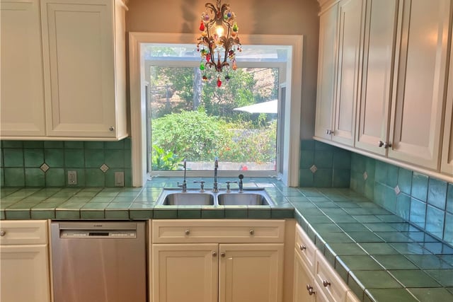 21646 Dumetz, Woodland Hills, CA 91364 — photo 17 of 46