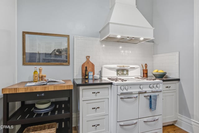 703 S Primrose Avenue, Monrovia, CA 91016 — photo 15 of 37