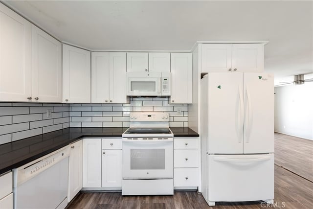 22242 Germain St 7, Chatsworth, CA 91311 — photo 8 of 20