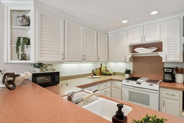 7126 Marina Pacifica Drive, Long Beach, CA 90803 — photo 15 of 74