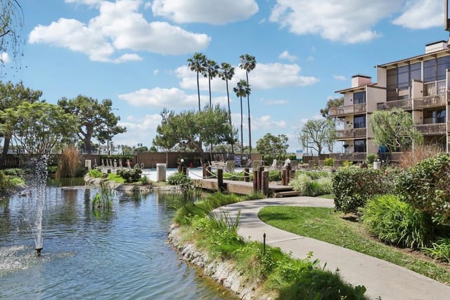 7126 Marina Pacifica Drive, Long Beach, CA 90803 — photo 34 of 74
