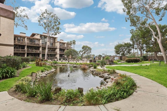 7126 Marina Pacifica Drive, Long Beach, CA 90803 — photo 37 of 74