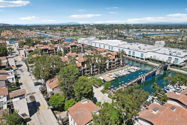 7126 Marina Pacifica Drive, Long Beach, CA 90803 — photo 43 of 74