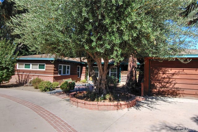 5314 Woodlake Avenue, Woodland Hills, CA 91367 — photo 4 of 10