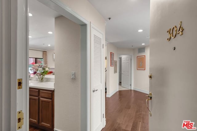 1722 Malcolm Avenue 304, Los Angeles, CA 90024 — photo 2 of 49