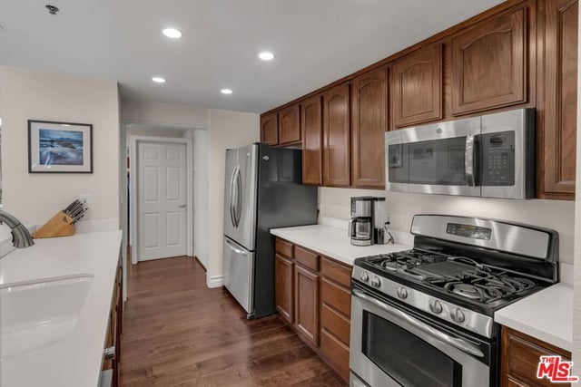 1722 Malcolm Avenue 304, Los Angeles, CA 90024 — photo 22 of 49