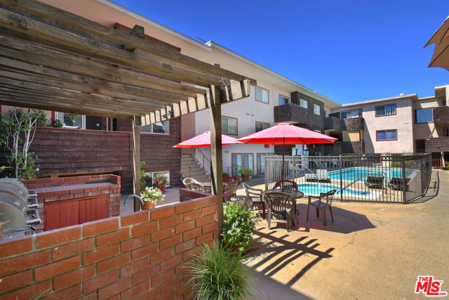 5403 Newcastle Avenue 19, Encino, CA 91316 — photo 39 of 43