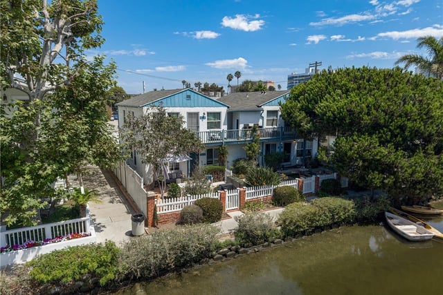 2722 Grand Canal, Los Angeles, CA 90291 — photo 7 of 20