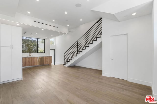 1445 1/4 N Martel Avenue, Los Angeles, CA 90046 — photo 4 of 16