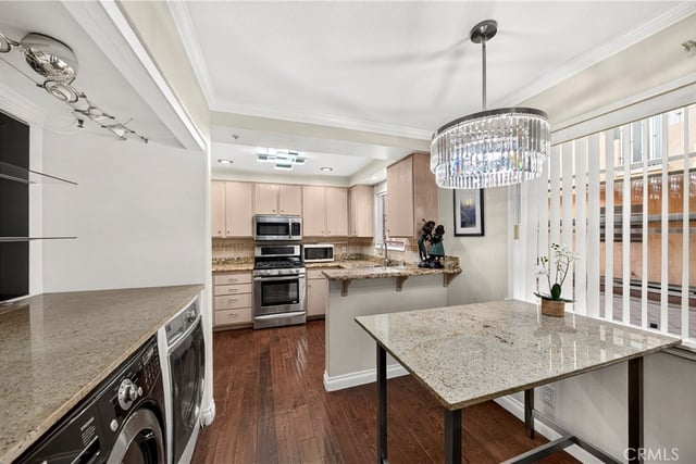 321 W. Queen St. Unit 8, Inglewood, CA 90301 — photo 10 of 27