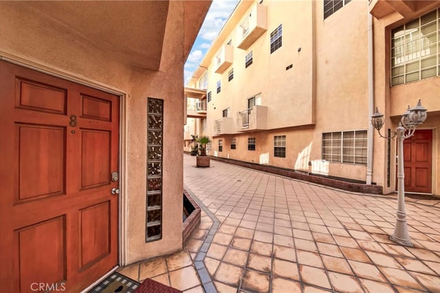 321 W. Queen St. Unit 8, Inglewood, CA 90301 — photo 2 of 27