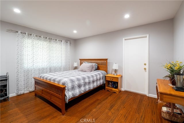 28260 Bockdale, Canyon Country, CA 91387 — photo 9 of 25