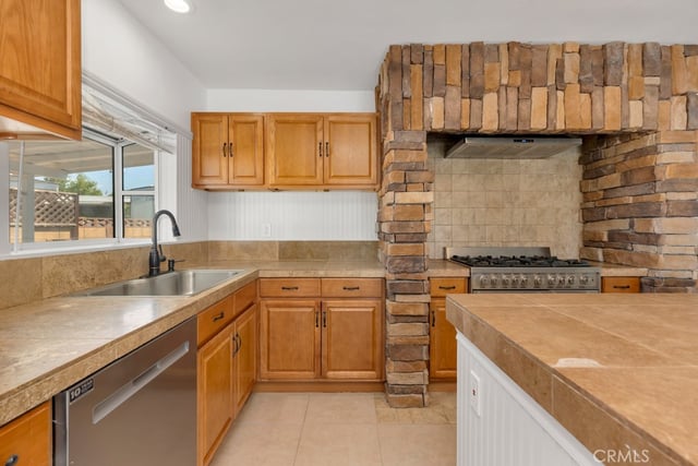805 Moffatt Circle, Simi Valley, CA 93065 — photo 29 of 68