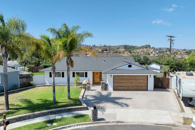 805 Moffatt Circle, Simi Valley, CA 93065 — photo 6 of 68