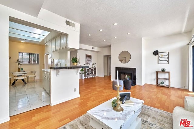 431 S Kingsley Drive 205, Los Angeles, CA 90020 — photo 13 of 42