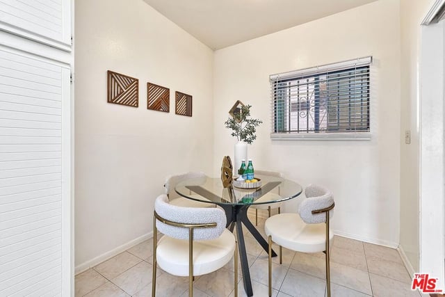 431 S Kingsley Drive 205, Los Angeles, CA 90020 — photo 17 of 42
