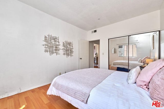 431 S Kingsley Drive 205, Los Angeles, CA 90020 — photo 23 of 42