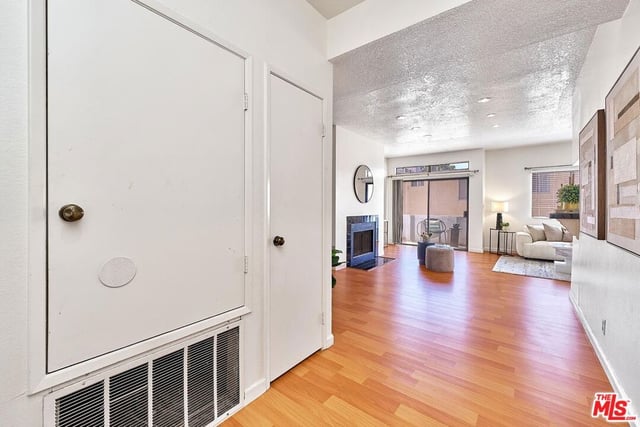 431 S Kingsley Drive 205, Los Angeles, CA 90020 — photo 3 of 42