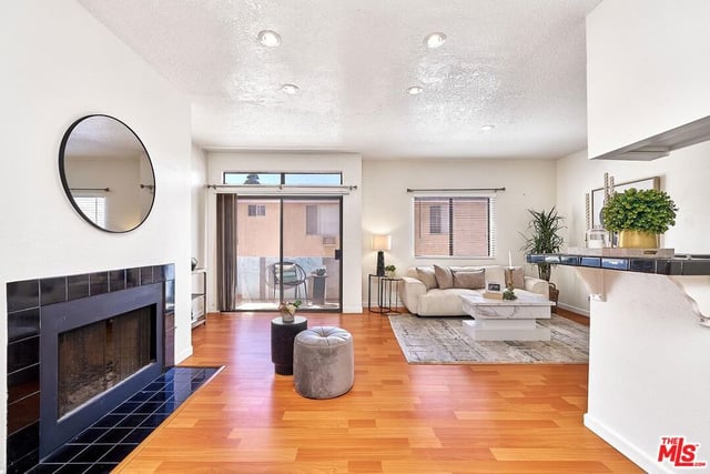 431 S Kingsley Drive 205, Los Angeles, CA 90020 — photo 6 of 42