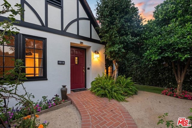 8818 Rosewood Avenue, West Hollywood, CA 90048 — photo 2 of 34
