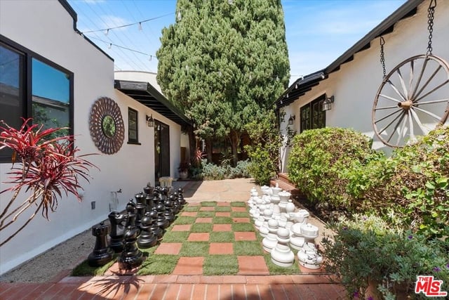 8818 Rosewood Avenue, West Hollywood, CA 90048 — photo 26 of 34
