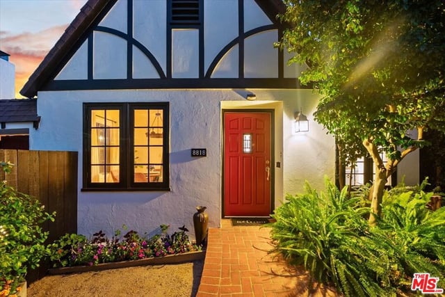 8818 Rosewood Avenue, West Hollywood, CA 90048 — photo 3 of 34