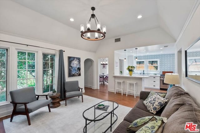 8818 Rosewood Avenue, West Hollywood, CA 90048 — photo 6 of 34